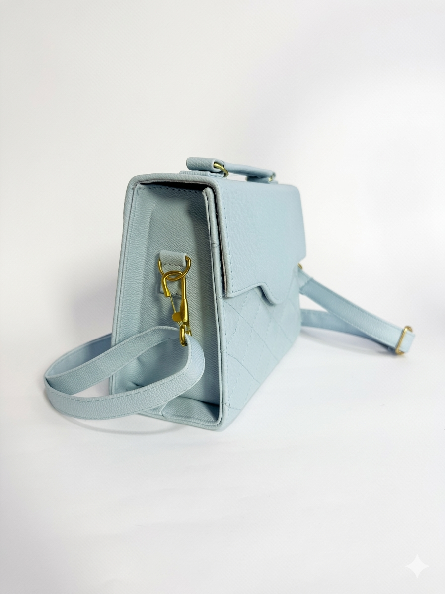 Bolso de mano echo en Colombia Color Azul cielo