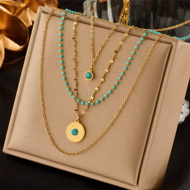 Collar con colgante en acero inoxidable y perlas