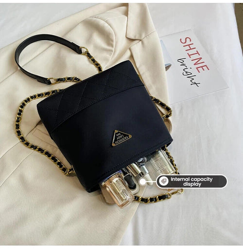 Bolso de Hombro  Moderno y delicado