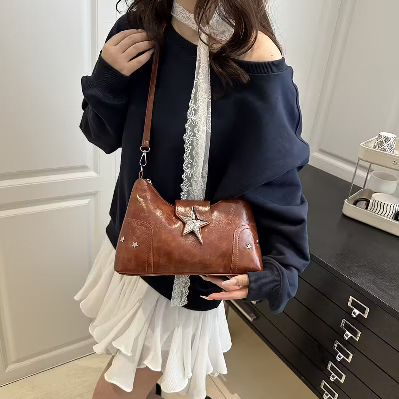 Bolso de hombro estilo punk